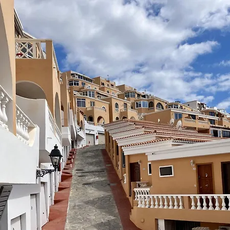 - Modern With Terrace Views Of Ocean & Sunset