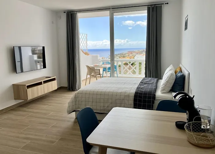 - Modern With Terrace Views Of Ocean & Sunset Apartman