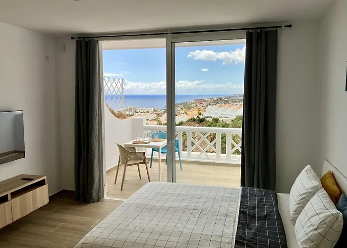 - Modern With Terrace Views Of Ocean & Sunset Apartman *